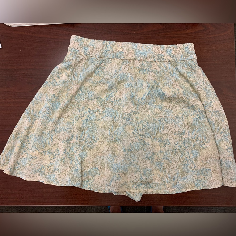 Lightweight skort
